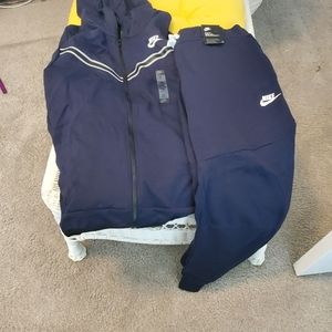 Nike sweatsuit